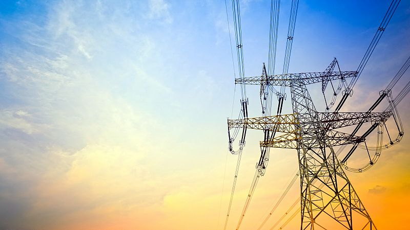 El precio de la luz sigue subiendo este lunes, hasta alcanzar los 236,51 euros/MWh