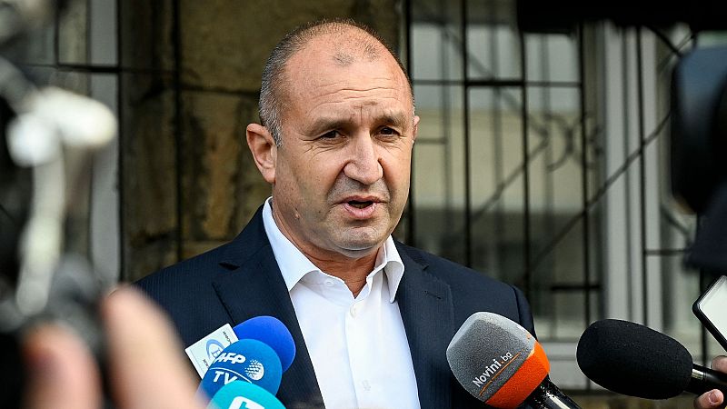 Rumen Radev es reelegido presidente de Bulgaria, según los sondeos a pie de urna