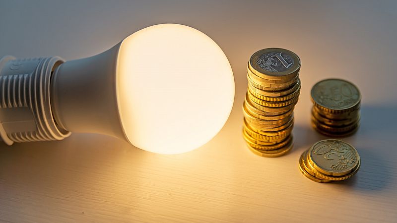 La luz sigue en máximos con 225,58 euros/MWh este martes