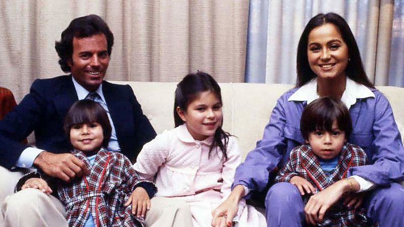Carlos Falcó fue muy cariñoso con Chábeli, Enrique y Julio, y Julio Iglesias se lo agradeció así