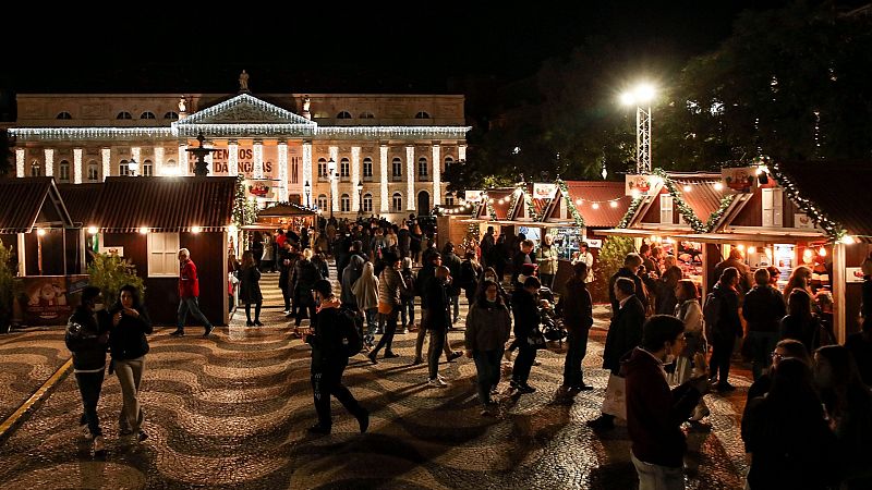 Portugal impone una semana de duras restricciones tras las fiestas de Navidad: cierre de bares y teletrabajo obligatorio