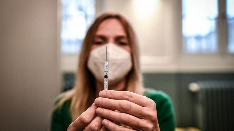 Coronavirus, 28 de noviembre | Países Bajos confirma 13 casos y Dinamarca dos de ómicron, detectada en 7 países europeos