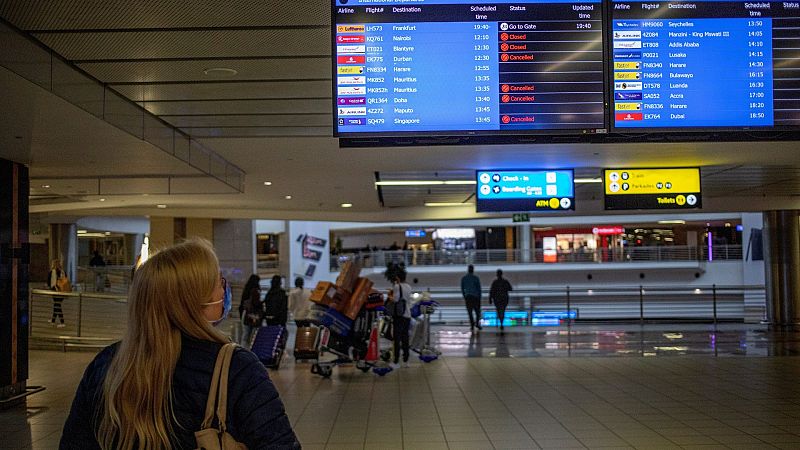 Unos 150 españoles, pendientes de regresar de Sudáfrica ante la suspensión de vuelos: "Esto es un caos"