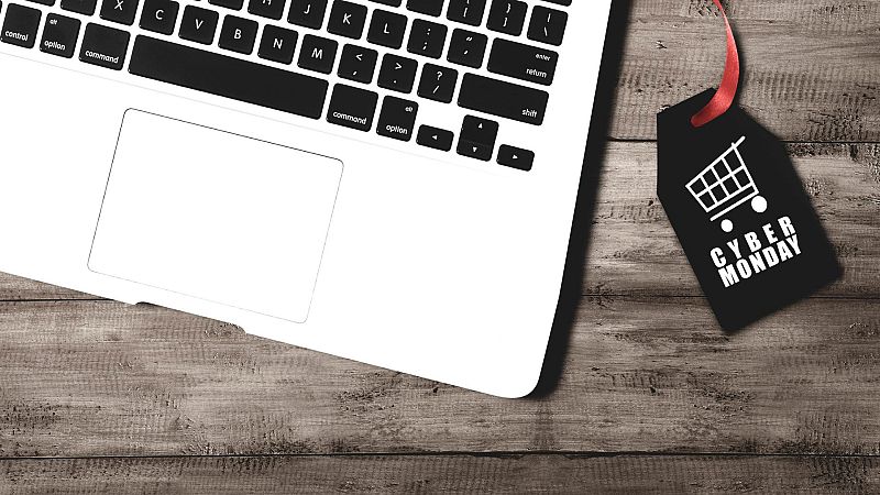 Evitar estafas durante el Ciber Monday: no usar una red wifi pública o comprar en la web oficial