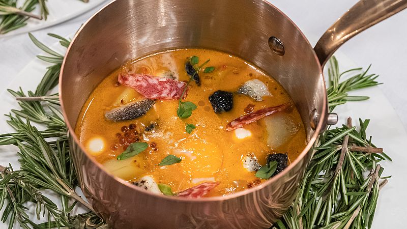 Receta de guiso "Anguila imperial de Arag�n" de Miki Nadal