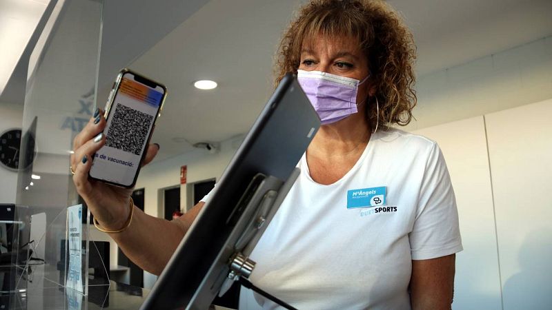 El passaport covid serà obligatori per accedir a bars, restaurants, residències i gimnasos a partir de divendres