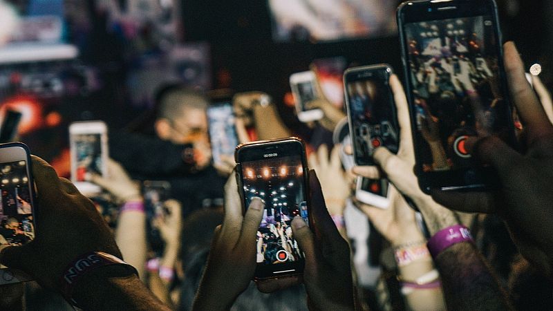 ¿Deberíamos regular el contenido de los influencers?