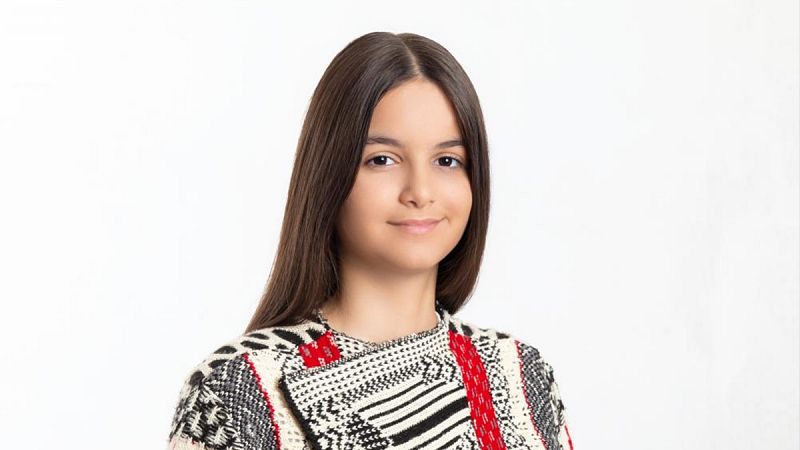 Anna Gjebrea representa a Albania con "Stand by you" en Eurovisión Junior 2021