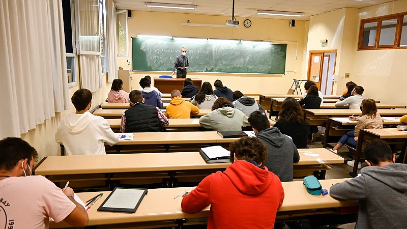 La brecha salarial entre hombres y mujeres en la universidad pública se sitúa en el 11%