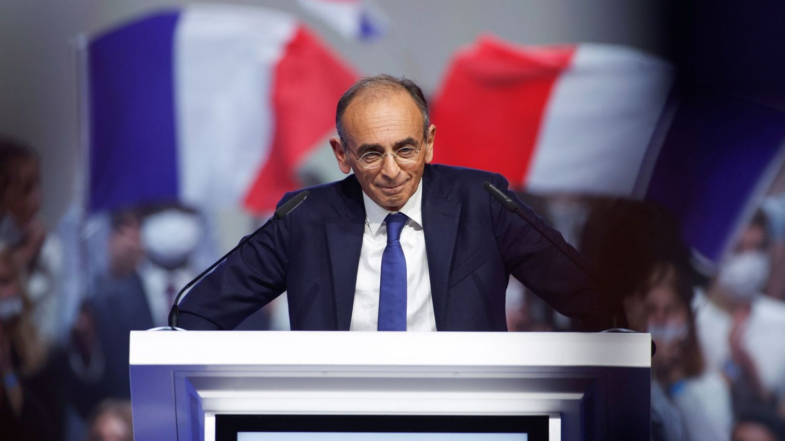 Primer mitin del ultraderechista Zemmour en la carrera por la Presidencia de Francia - Informativo 24h | Ver