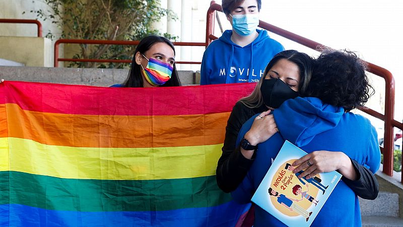 Chile aprueba el matrimonio homosexual y se convierte en el octavo país latinoamericano en legalizarlo