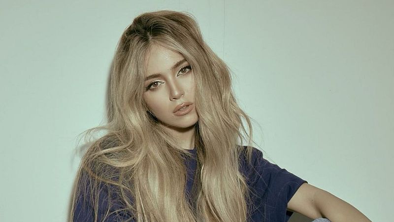 Ana Mena obligada a elegir entre Sanremo o la Gala de Navidad del Vaticano