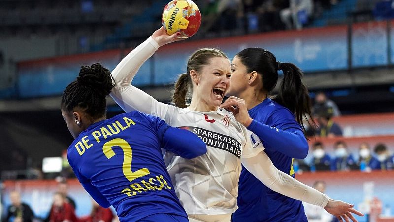 Dinamarca doblega a Brasil y se mete en las semifinales del Mundial de balonmano