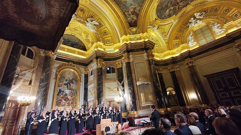 Concierto de Navidad de la Orquesta y Coro RTVE en el Palacio Real de Madrid