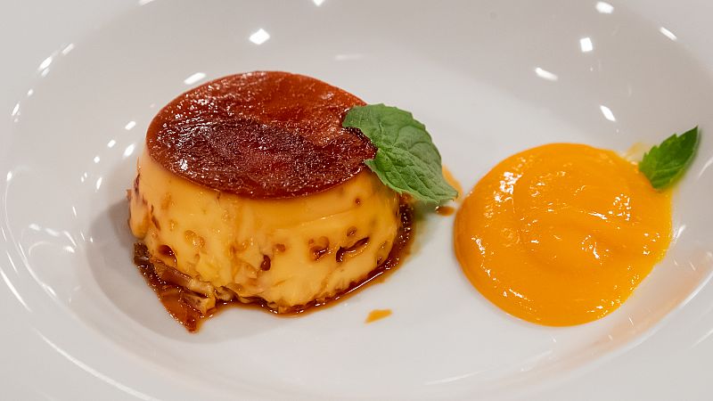 Receta de flan con salsa de miel y mango de Alexia