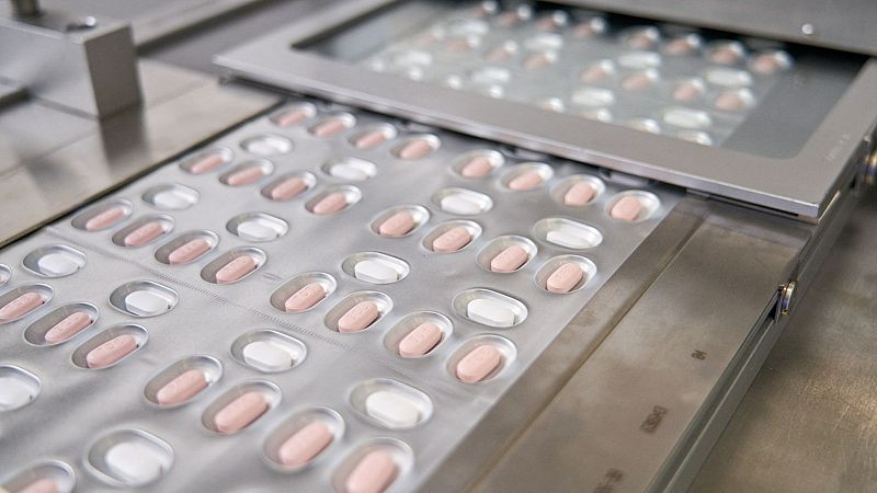 EE.UU. autoriza el uso de emergencia de la pastilla de Pfizer contra la COVID