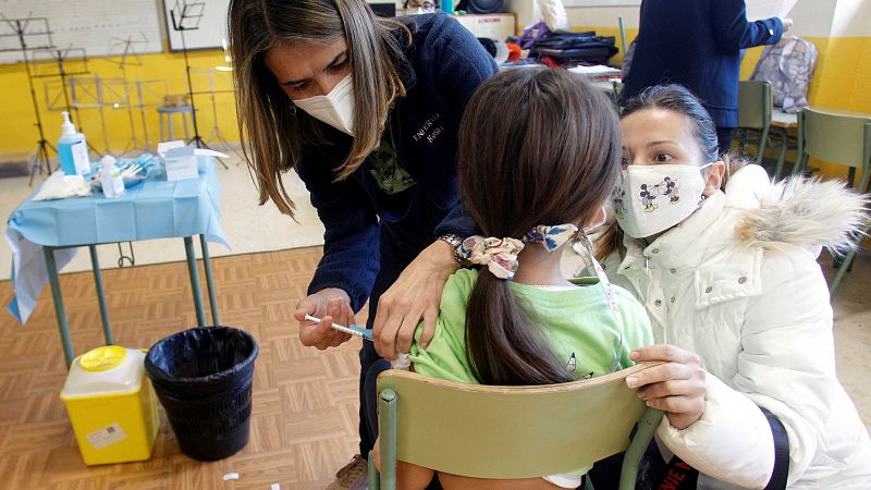 La sexta ola pone a la atención primaria contra las cuerdas: "Estamos haciendo medicina de batalla"