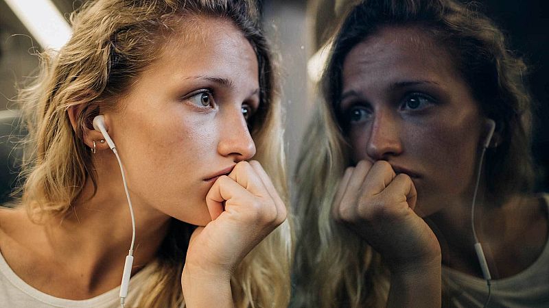 Audiotopía: cuando los auriculares se convierten en adicción tóxica