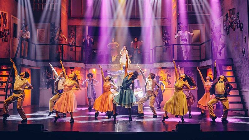 Celebra el Cap d'Any al ritme de 'Fama' o 'Cantando bajo la lluvia'