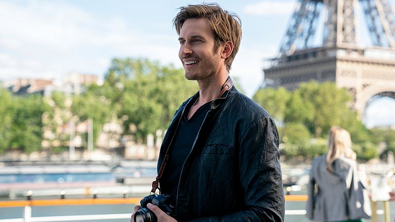 Søren Bregendal, el actor de 'Emily in Paris' al que ya conocimos en el Festival de Eurovisión