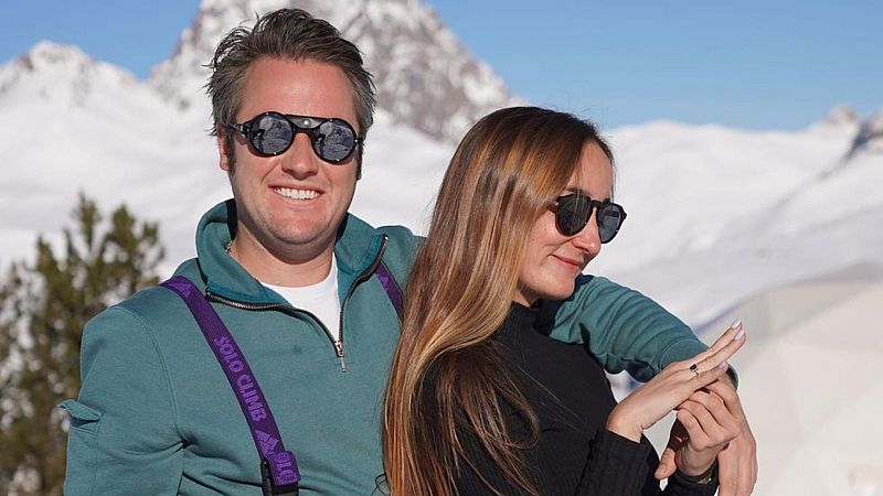 Lucía Pombo se casa y desvela cómo fue la pedida: nervios, "un moño caído" y poco romanticismo