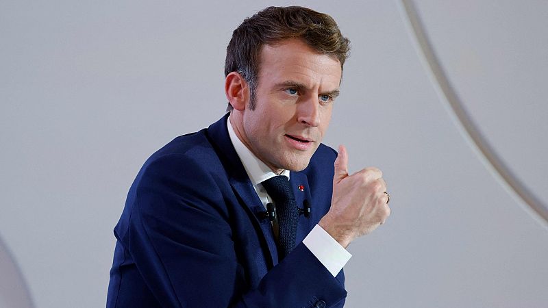 Macron desata la polémica tras asegurar que está dispuesto a "fastidiar" a los franceses que no se vacunen