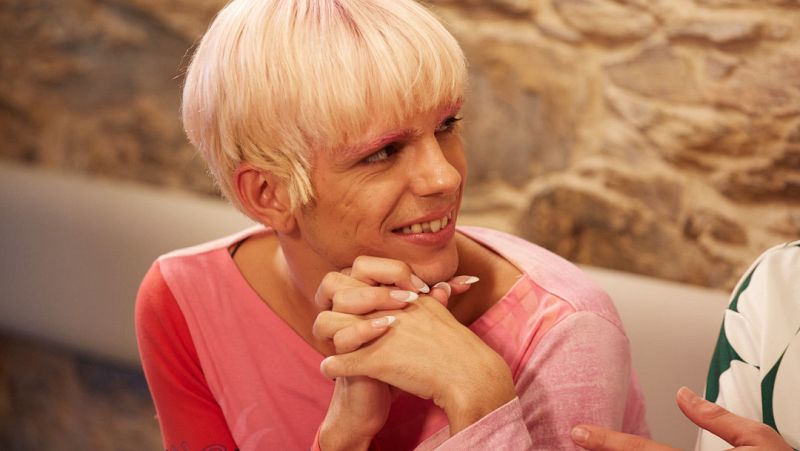 Samantha Hudson, una tía chulísima a juego con el plato de Carla