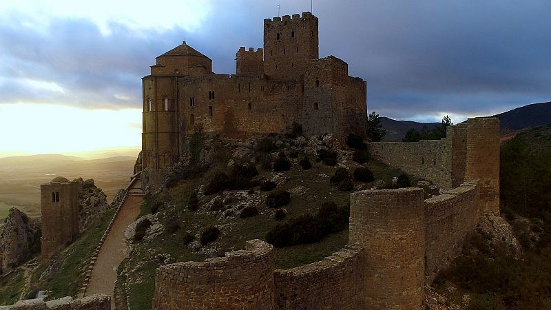 La 2 estrena 'Castillos de leyenda': un viaje histórico a través de estas fortalezas y los misterios que encierran