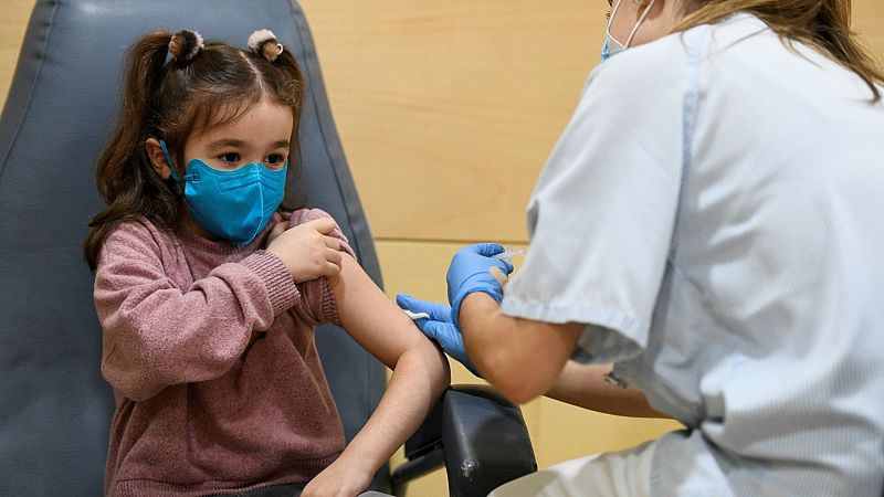 Uno de cada tres menores de entre 5 y 11 años vuelve a las aulas con una dosis de la vacuna