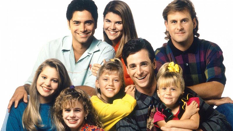 El reparto de 'Padres forzosos' llora la muerte de Bob Saget