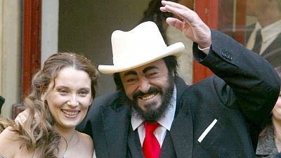 Pavarotti: las infidelidades y los escndalos que cuestionaron al tenor