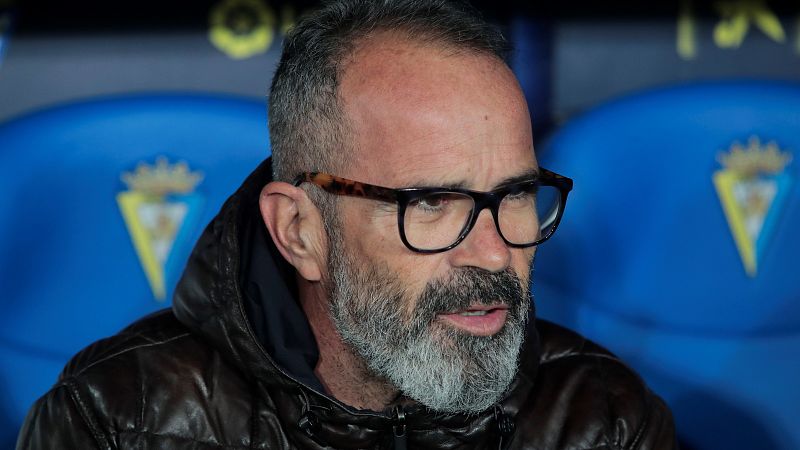 El Cádiz CF destituye a Álvaro Cervera y Sergio González apunta a ser el nuevo entrenador