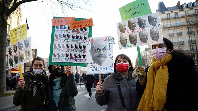 Los profesores franceses, en huelga por los continuos cambios en los protocolos COVID