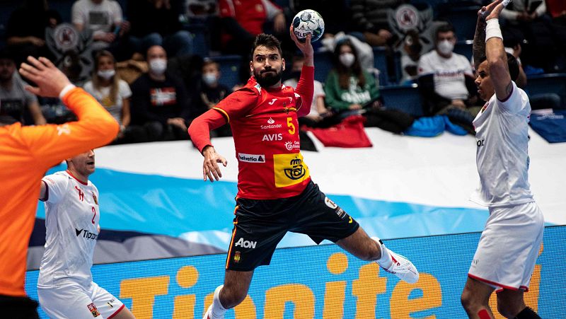 Espa�a se estrena con un trabajado triunfo sobre Rep�blica Checa en el Europeo 2022