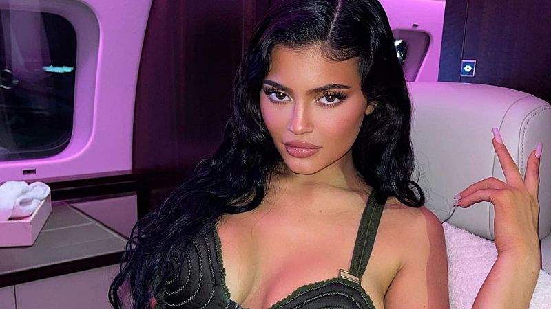 Kylie Jenner supera a Ariana Grande y se convierte en la mujer más seguida de Instagram