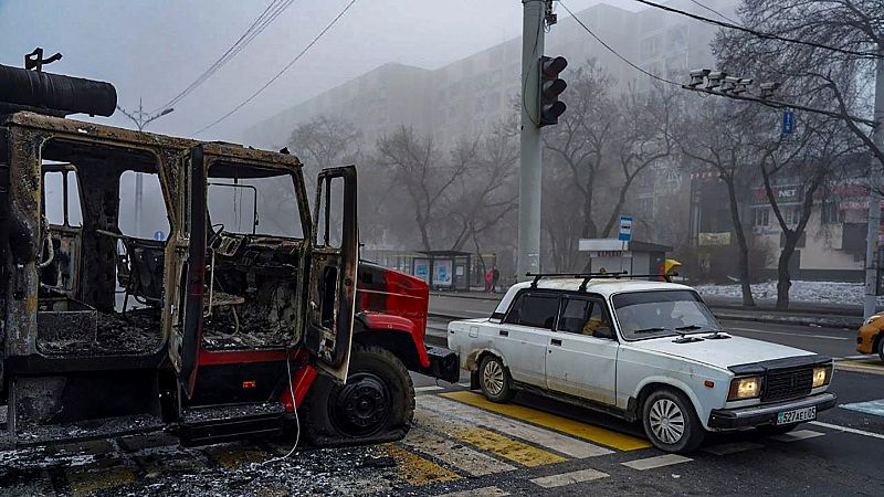 José Luis Mumbiela, obispo español en Almaty: "Se oían los disparos y las bombas"