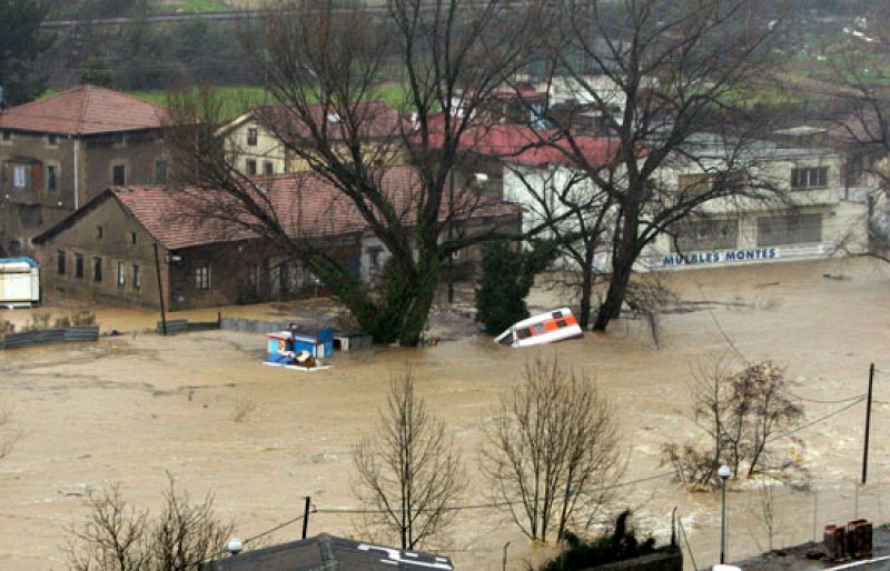 Amaina el temporal mientras País vasco y Navarra se recuperan de las inundaciones