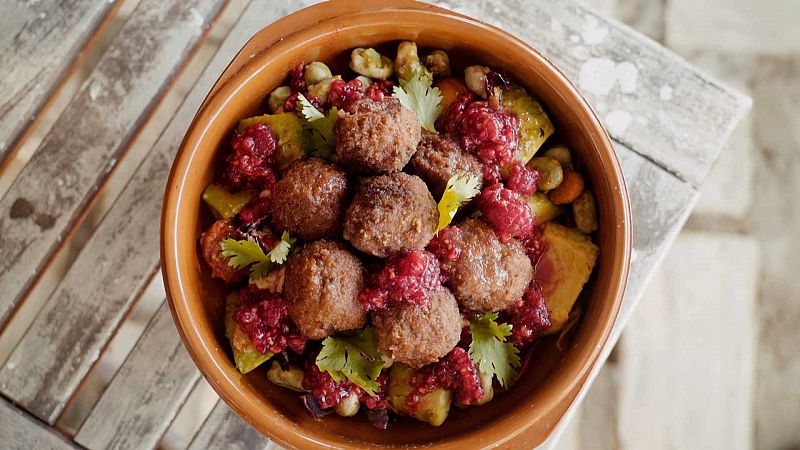 Receta de albndigas sin huevo y ensalada tibia