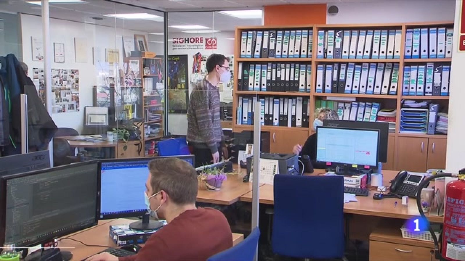 Una de cada tres primes atura l'activitat total o parcialment per òmicron