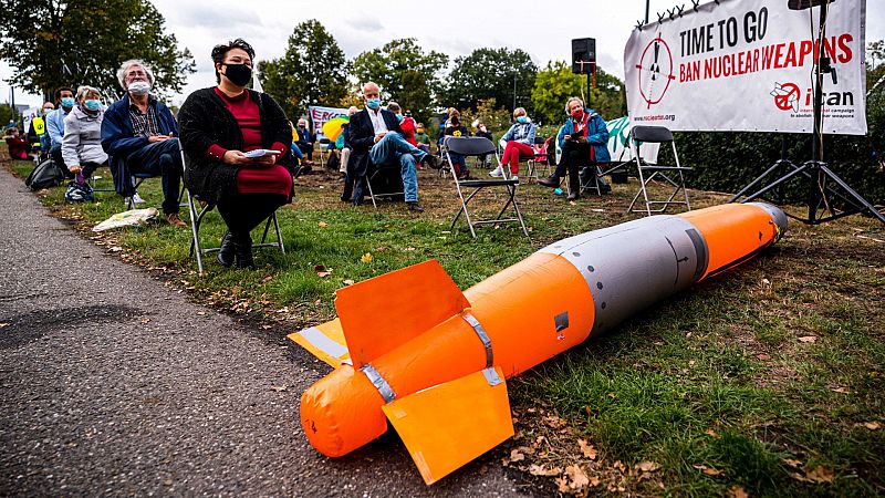 Organizaciones pacifistas piden que el Gobierno se sume al tratado que prohíbe las armas nucleares