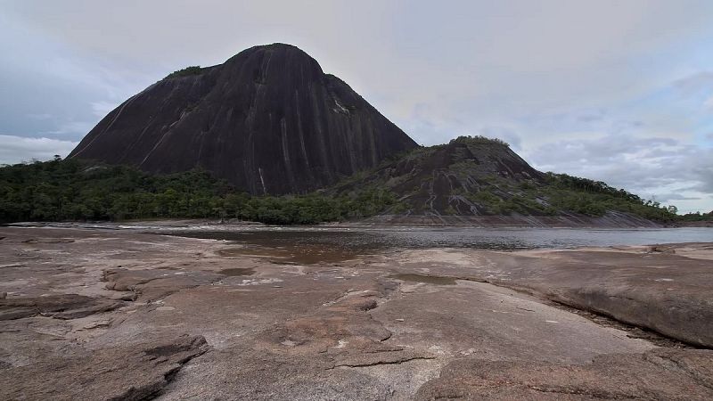 Els turons de Mavecure, un lloc sagrat pels indígenes a l'Amazones colombià