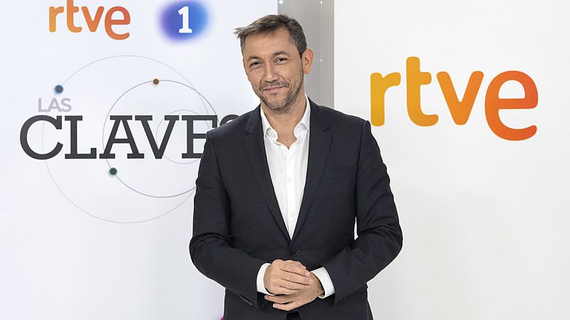 La vacunación contra el COVID y los bulos, en el estreno de 'Las Claves del Siglo XXI', con Javier Ruiz