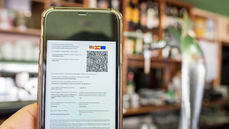 La UE acuerda viajes sin restricciones con certificado COVID pero una decena de países piden test adicionales