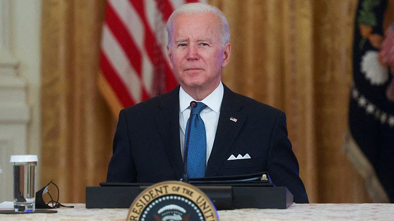 Biden llama "estúpido hijo de perra" a un reportero de 'Fox News' tras preguntarle por la inflación