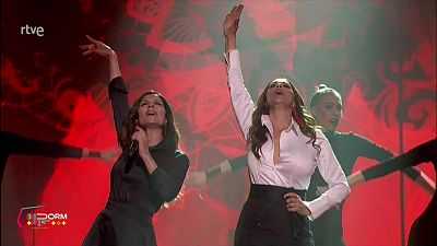 Az�car Moreno revoluciona el Benidorm Fest con "Postureo". �Mira el v�deo de su actuaci�n!