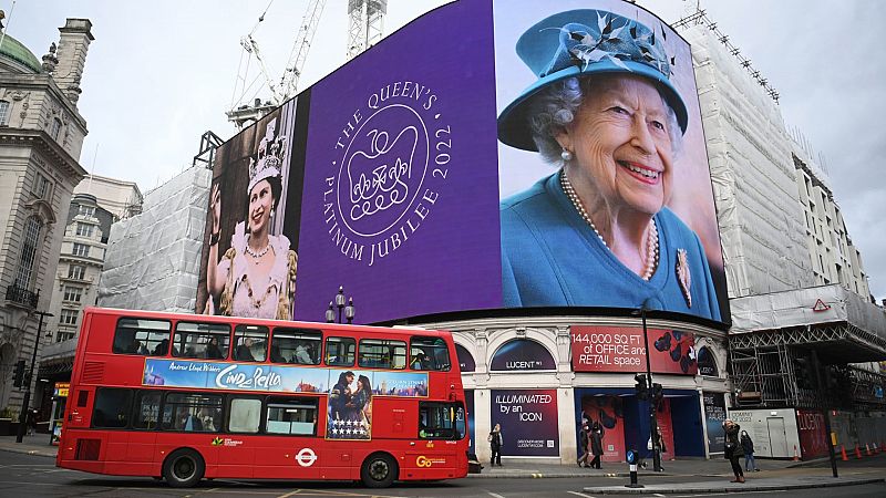 Isabel II cumple 70 años en el trono, la primera reina británica en celebrar un Jubileo de Platino