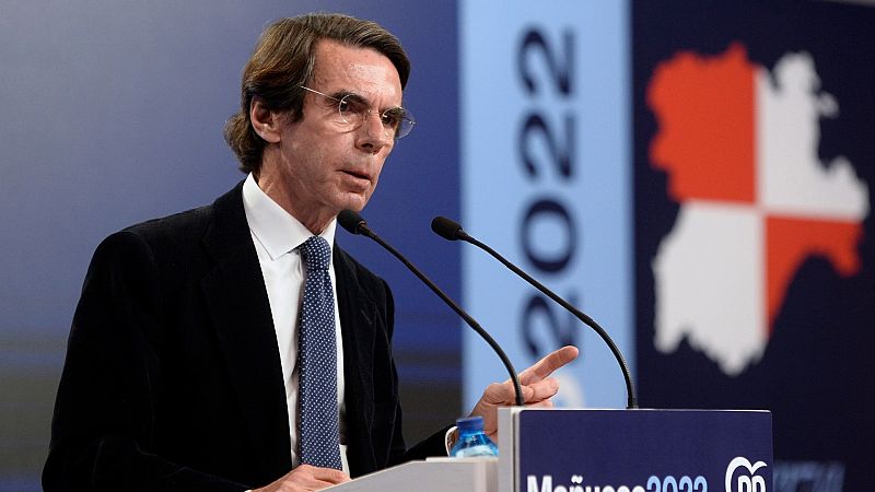 Aznar niega que ponga en duda el liderazgo de Casado: "Le apoyo y deseo que sea presidente"