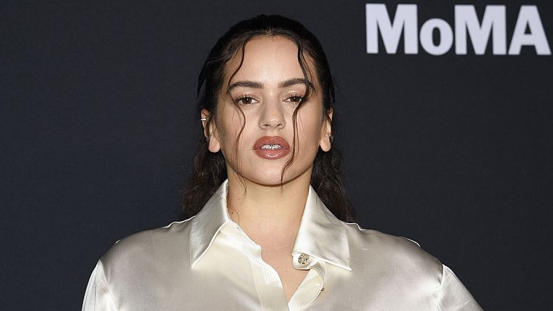 Rosalía desvela la portada de 'Motomami', su esperadísimo álbum
