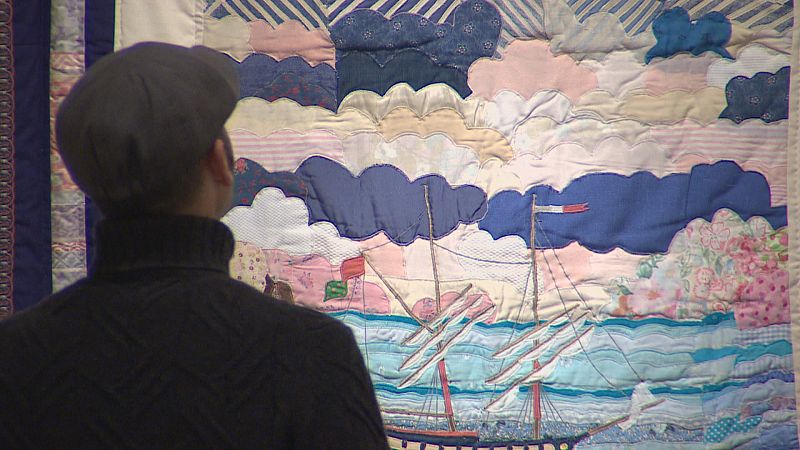 'Patchwork: Arte textil': el optimismo hecho arte a base de retazos de telas