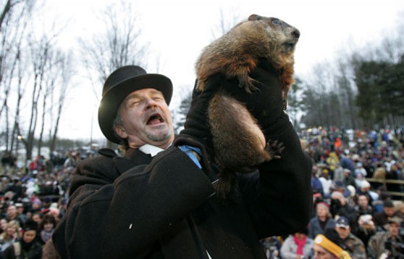 La marmota Phil predice seis semanas más de invierno en Estados Unidos